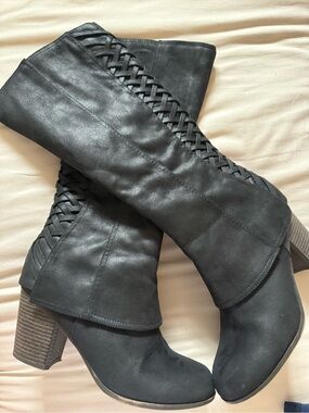 Fergalicious tootsie Black Braided Mid-Calf Heeled Boots